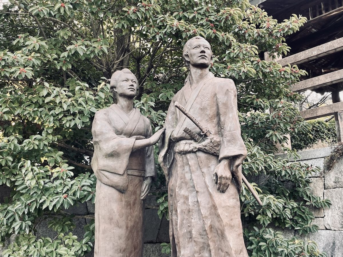 坂本龍馬の像2