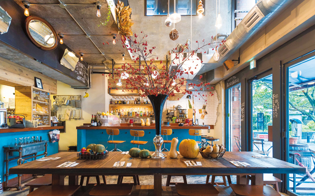 SUKE6 DINER店内