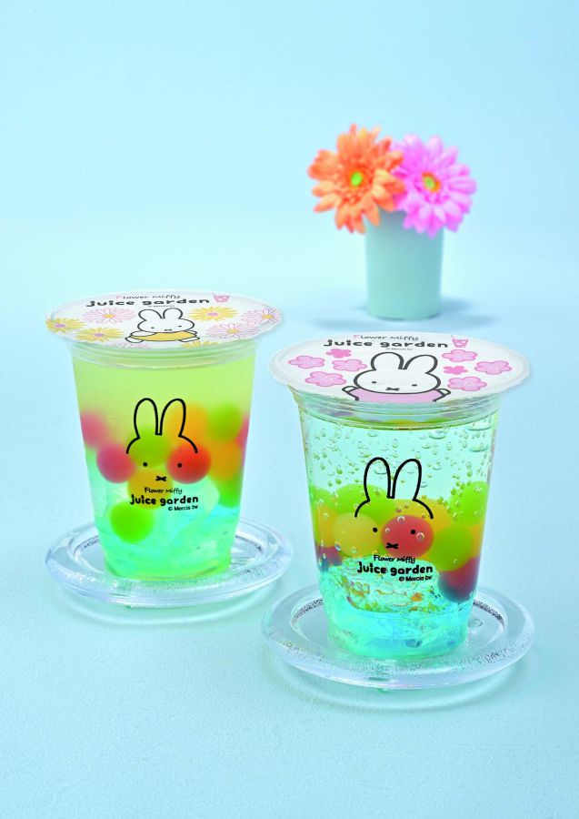 「カラフルゼリードリンク」左からレモネード、サイダー各720円