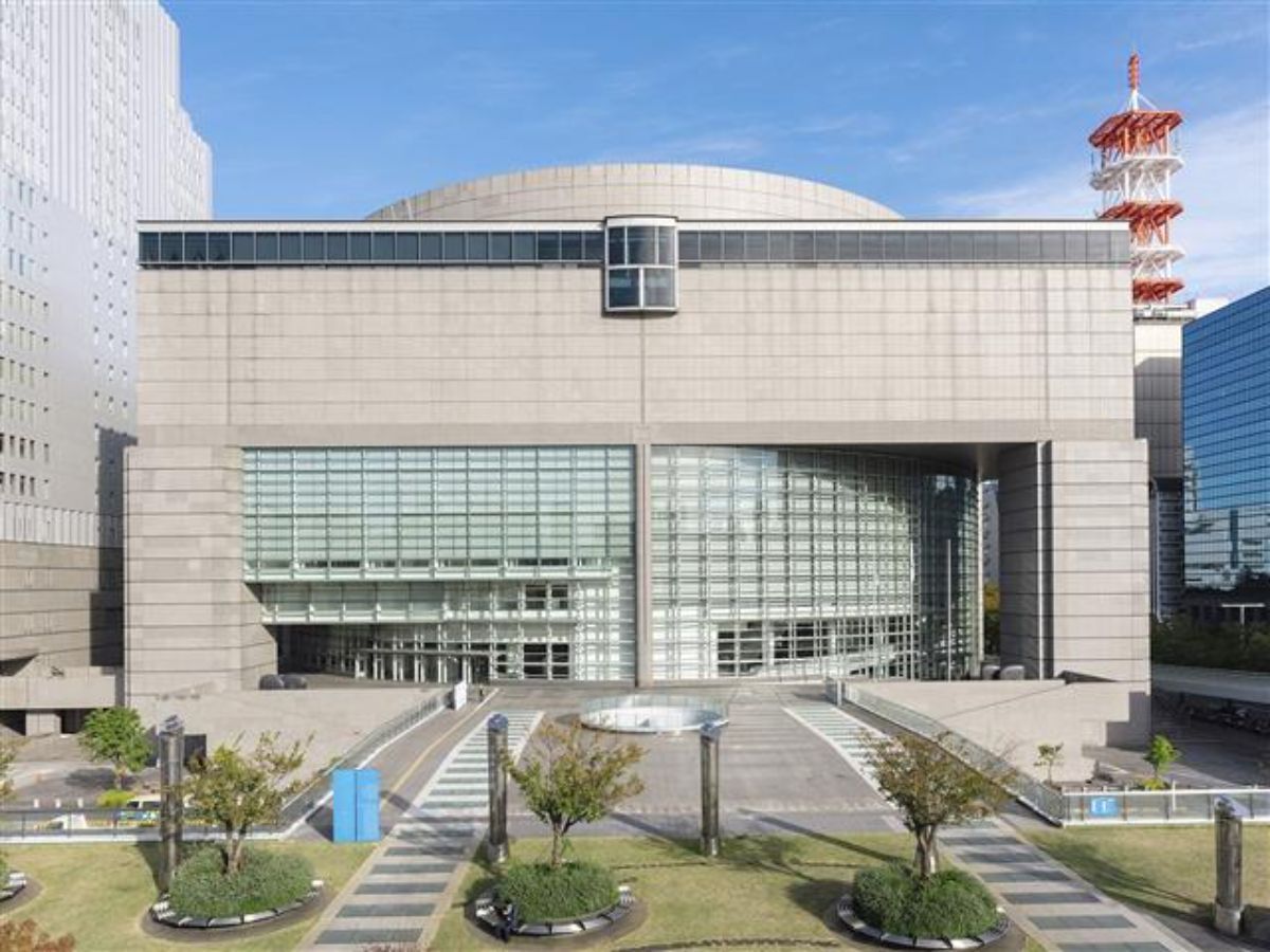 「愛知県美術館」外観