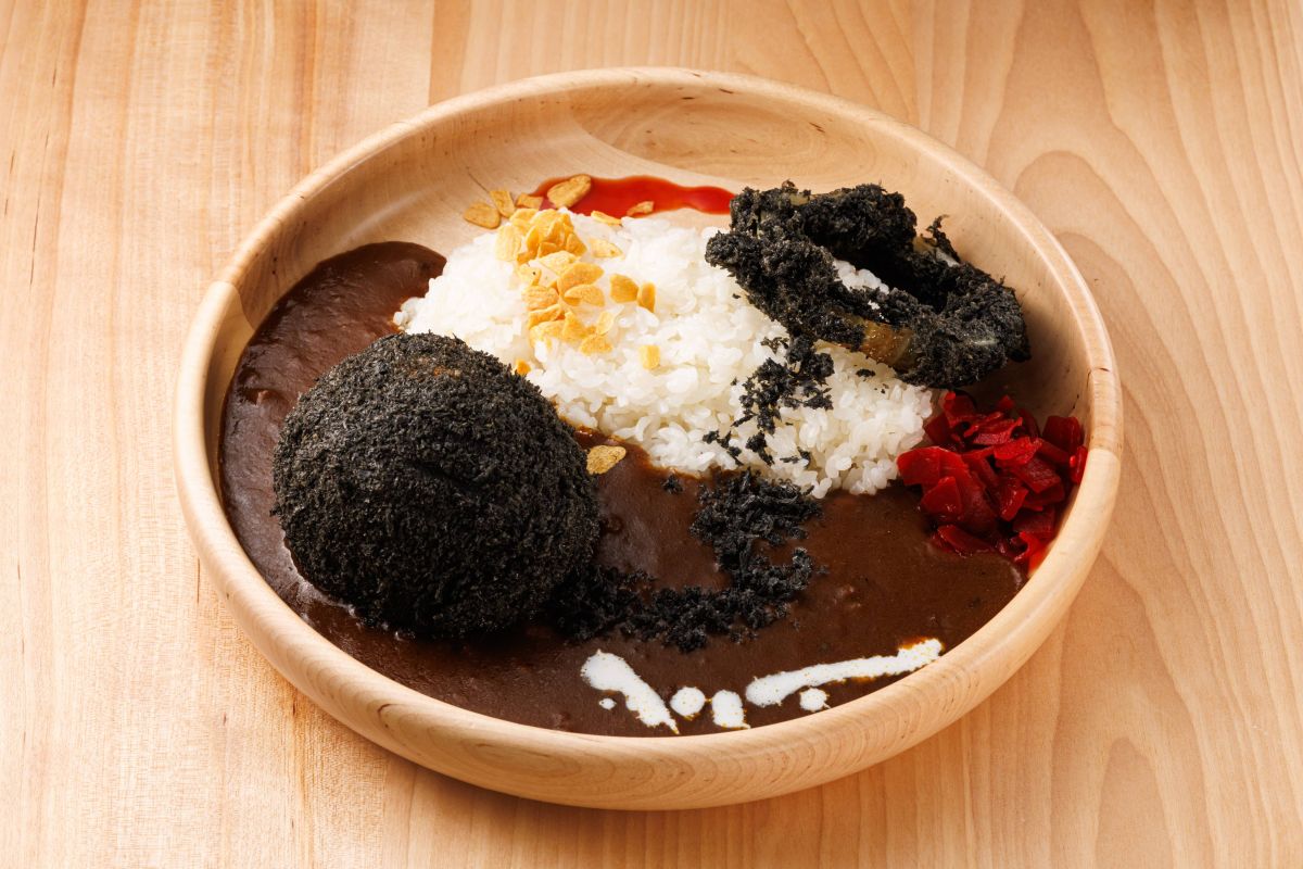 「道の駅 275つきがた」の「鐵丸カレー」1200円