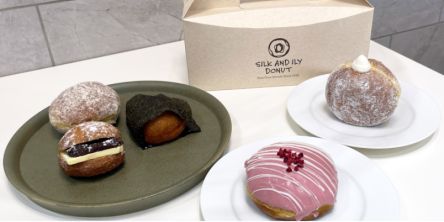 【勝どき】日常にご褒美を！ 「SILK AND ILY DONUT」のなめらか生ドーナツともちもち米粉入りドーナツ