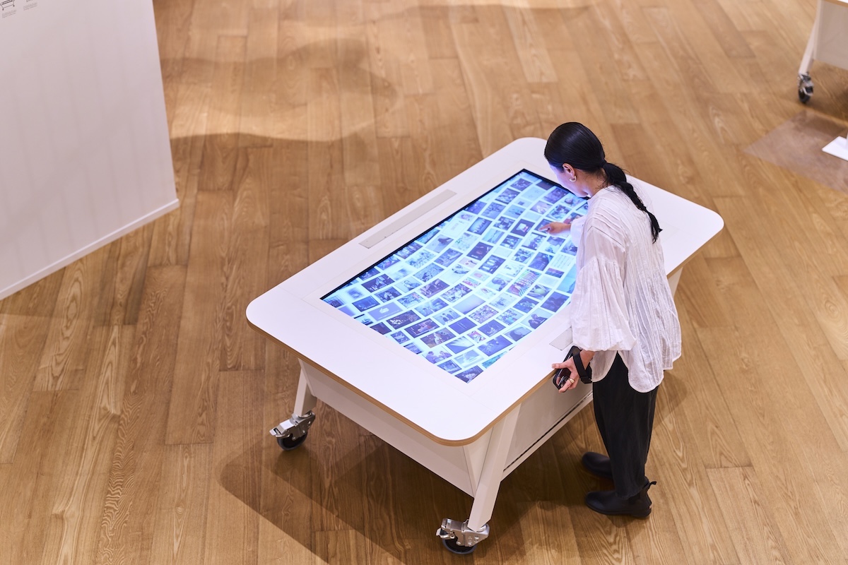 地下2階「コレクション・テーブル」