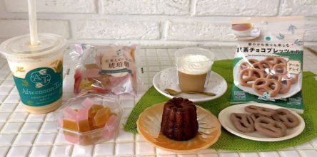 【ファミマ新作・2026年】「Afternoon Tea」監修、紅茶が香るスイーツ7品食べ比べ！「アフタヌーンティーロイヤルミルクティーフラッペ」などおすすめドリンクも