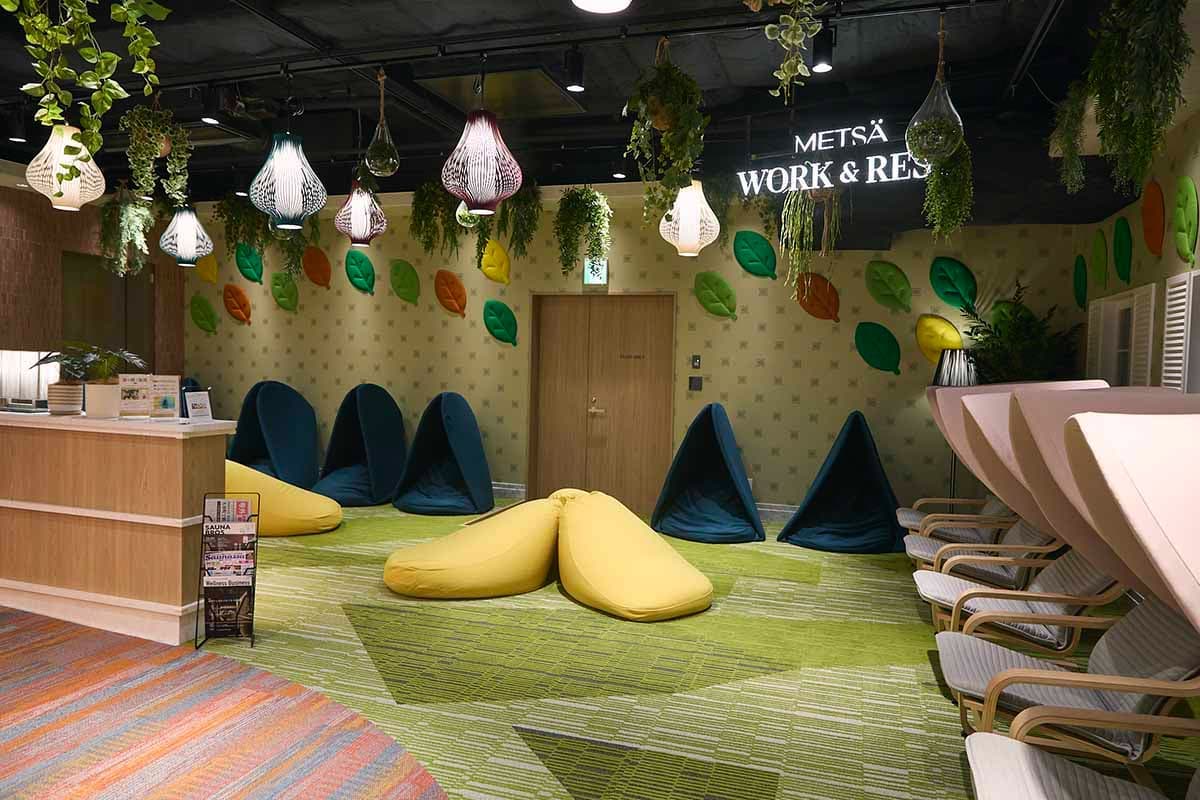 くつろぎスペース「WORK & REST」