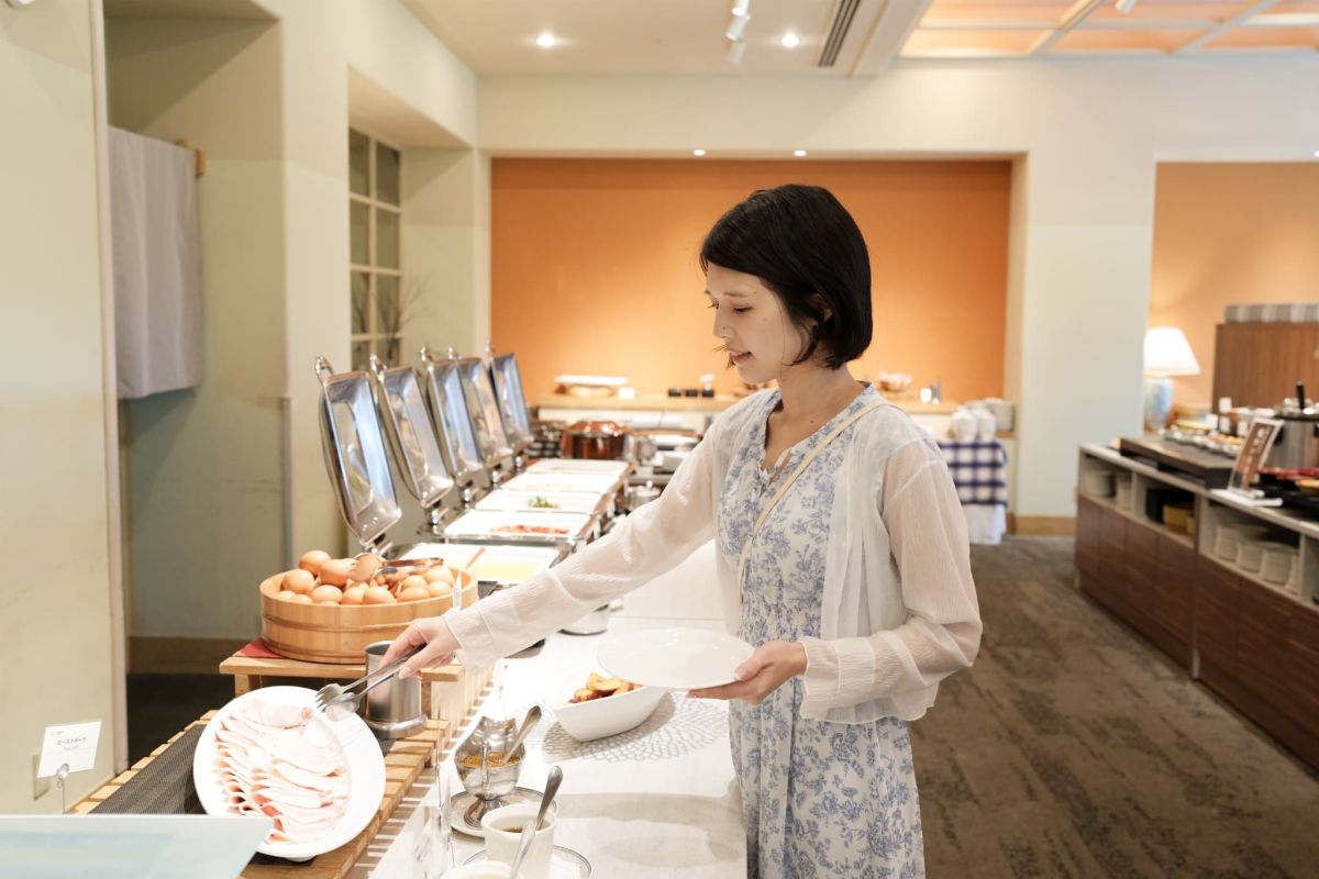 朝食