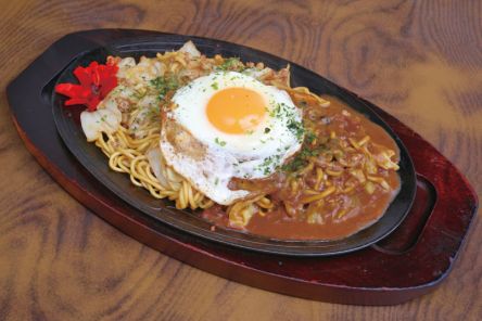 【秋田】これぞ郷土の味！ 横手やきそば・稲庭うどん・大曲納豆汁など、ご当地名物9選