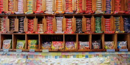 【韓国現地レポ】24時間営業！ 鍾路のラーメンコンビニを体験