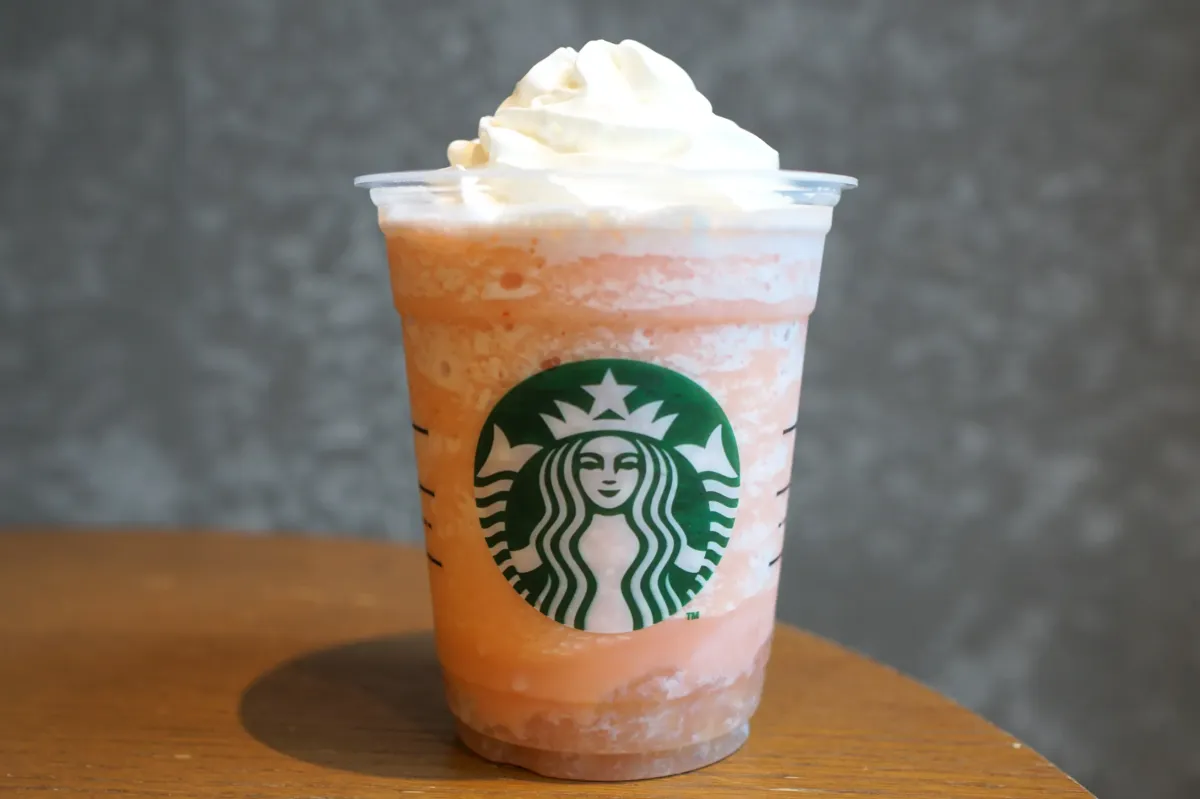 「ピーチ & ピーチミルク フラペチーノ®」