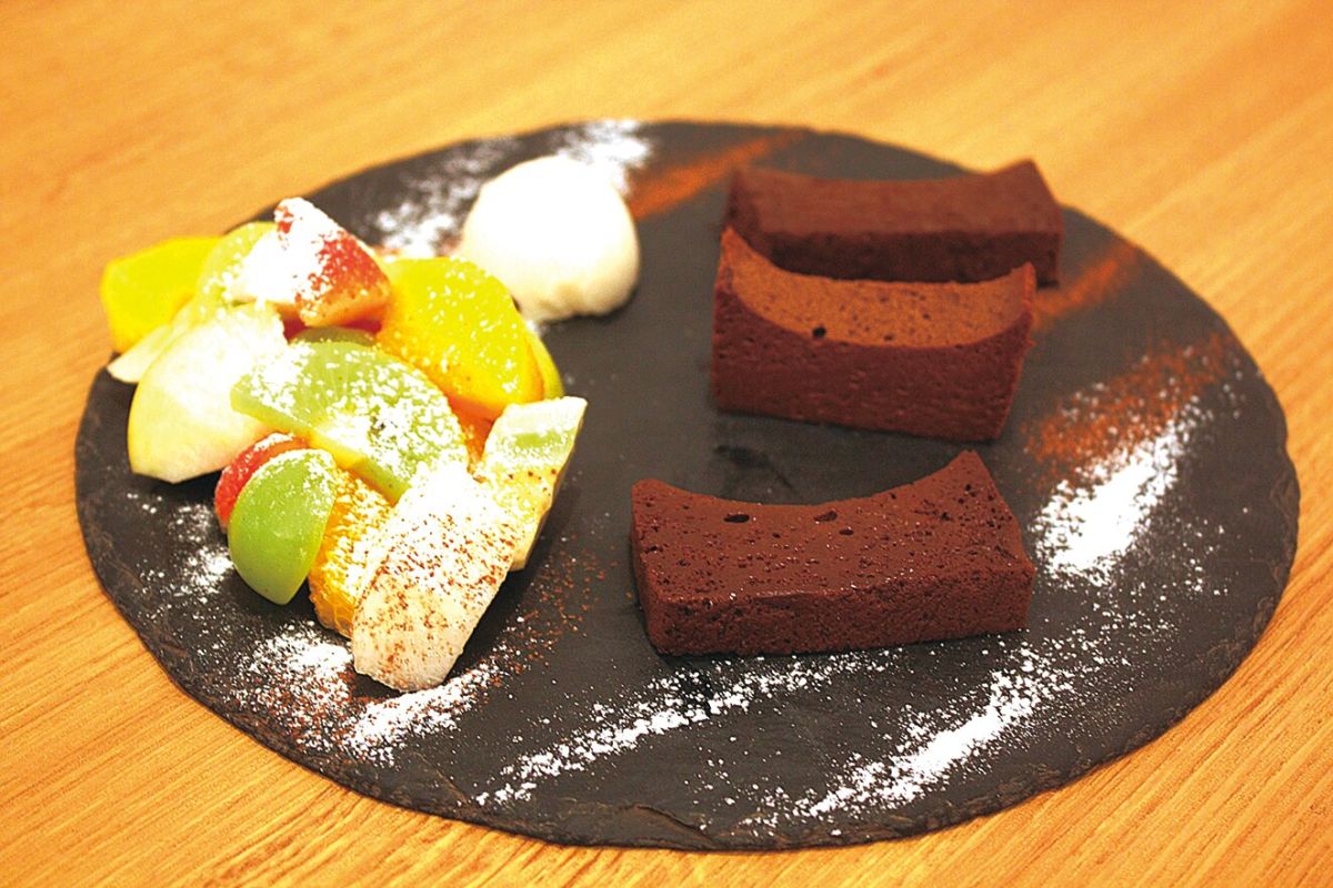チョコレートな関係 cafe & cake 一番町店