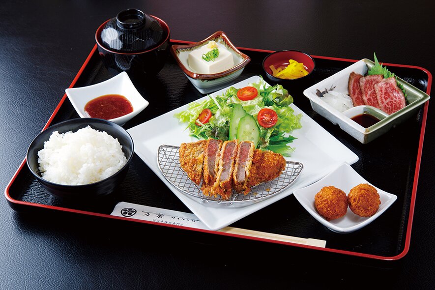 万葉 八日市店