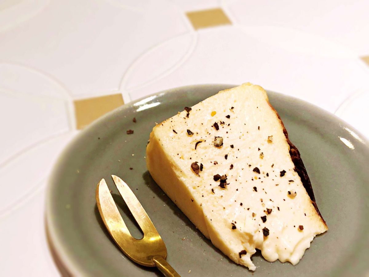 カットしたバスクチーズケーキ