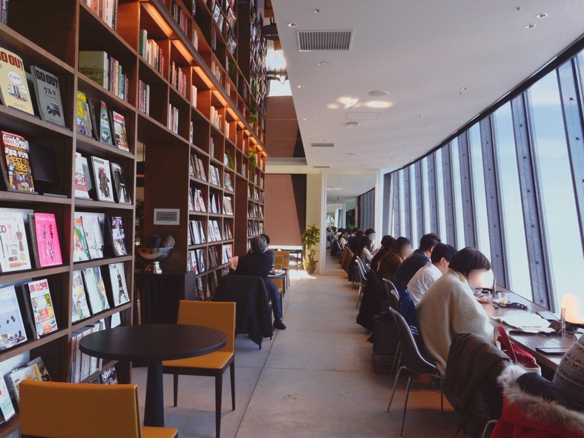 「TSUTAYA BOOKSTORE 渋谷スクランブルスクエア」店内