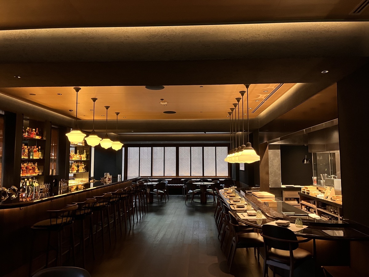「宵」店内