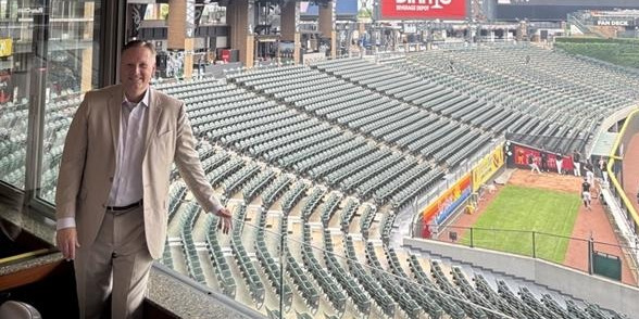 村上宗隆が挑むMLB―球団副社長とヤクルト前監督、高津臣吾さんへの取材から見えたチームの未来
