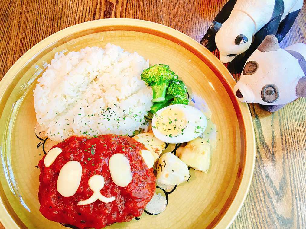 「トマトソースハンバーグ定食」ドリンク付き 1000円
