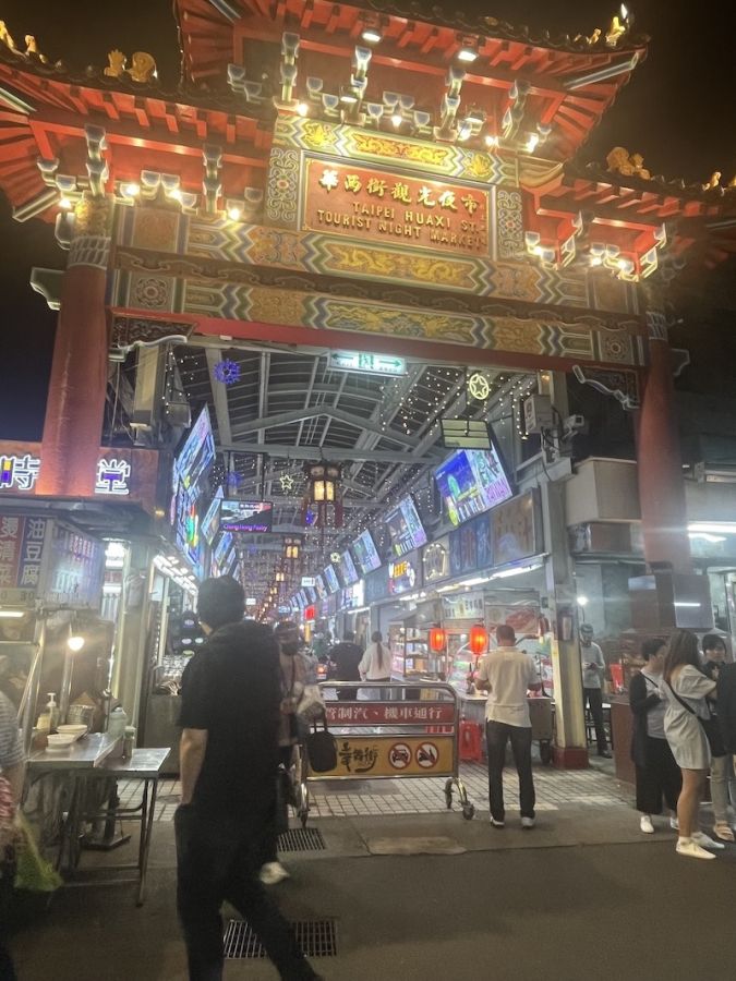 「華西街観光夜市」