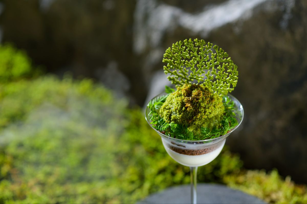奥入瀬渓流ホテルの「おいらせ苔パフェ」