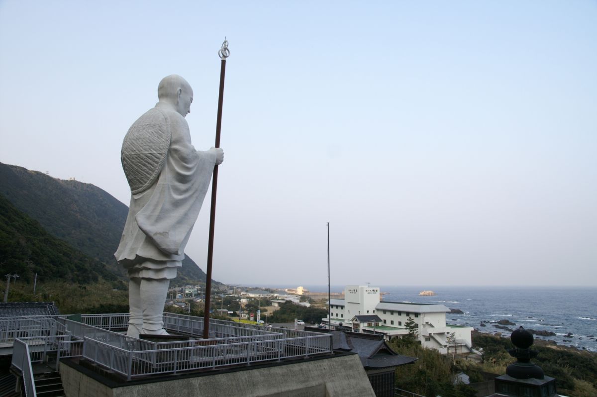 空海の像