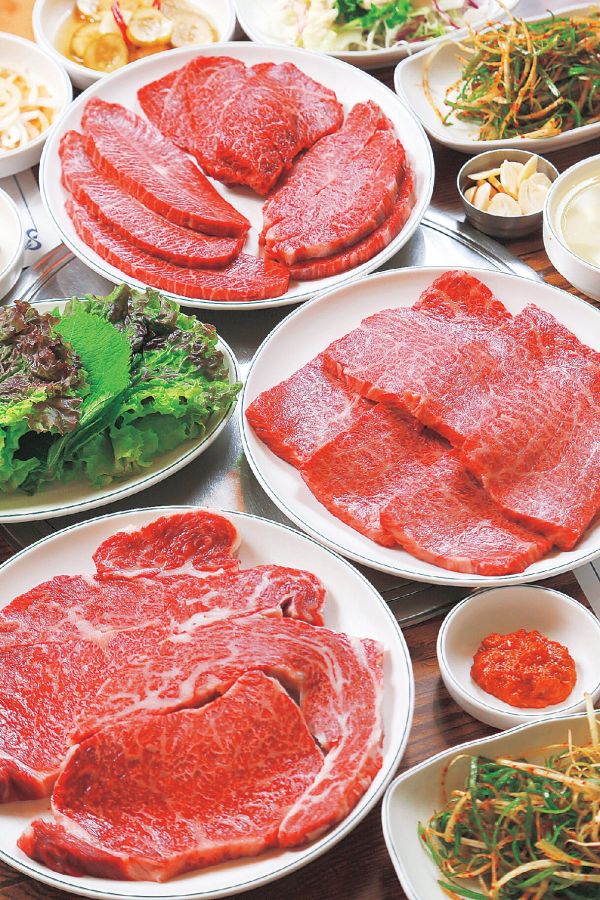 トゥッコビ 精肉店 直営食堂