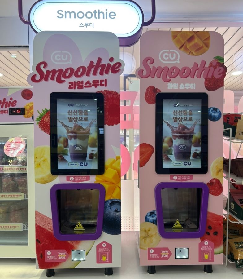 スムージーの機械は2つあり、どちらを使用してもOK