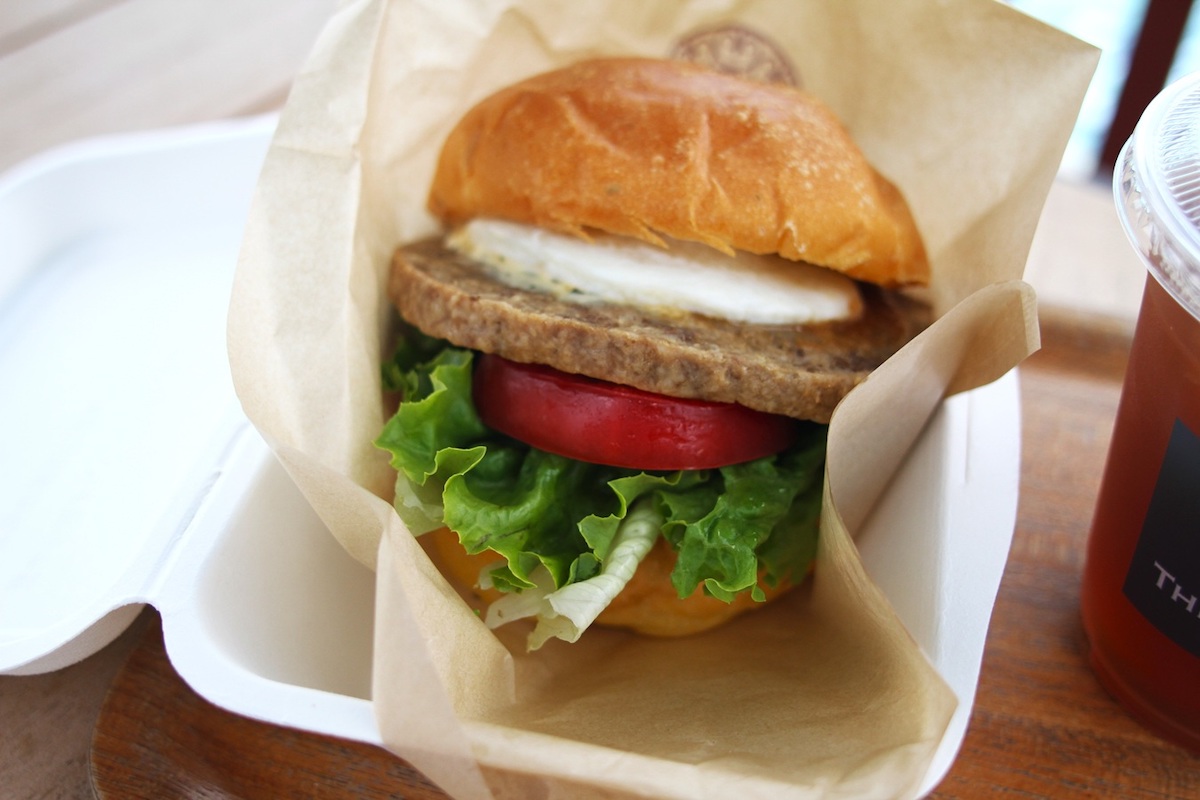 「布引ハーブバーガー」
