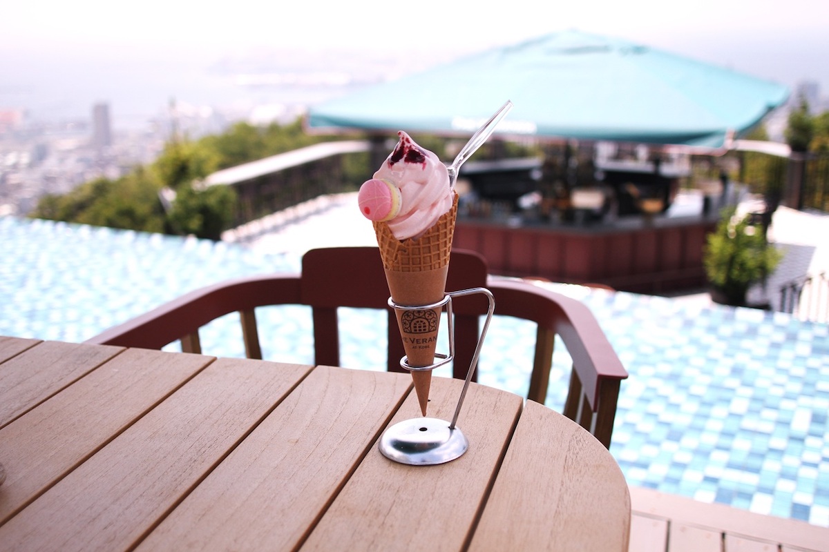 「ガーデンソフトクリーム 苺ミント」