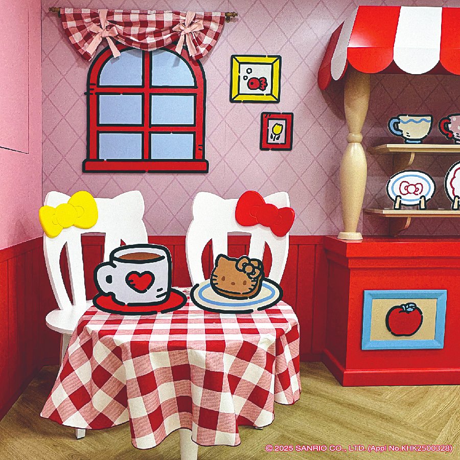 映え間違いなし♡ キティ好きにはたまらない空間／提供：ハローキティ・アップルカフェ
