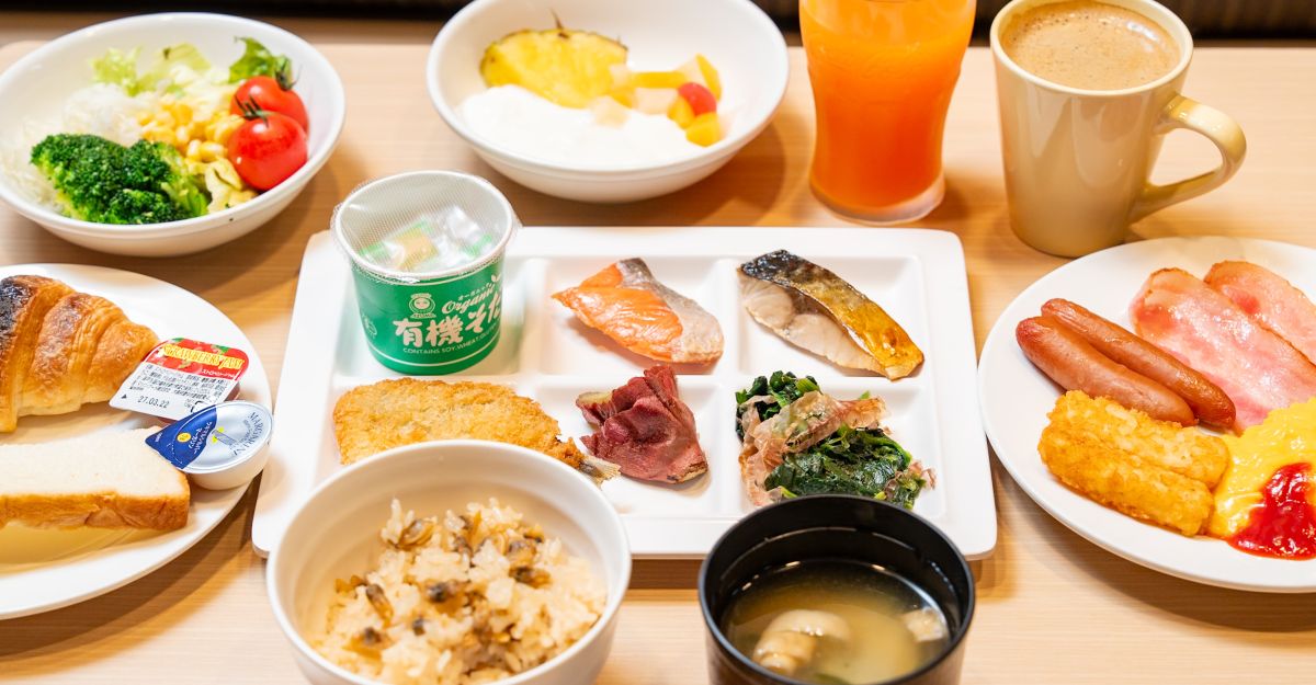 1100円で時間無制限食べ放題！？ 「ガスト浅草雷門」の朝食ビュッフェでお腹も心も満たされる