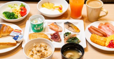 1100円で時間無制限食べ放題！？ 「ガスト浅草雷門」の朝食ビュッフェでお腹も心も満たされる