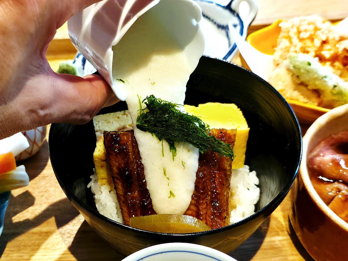 「浜名湖鰻蒲焼きと出汁巻き玉子の小丼 奈良漬け」