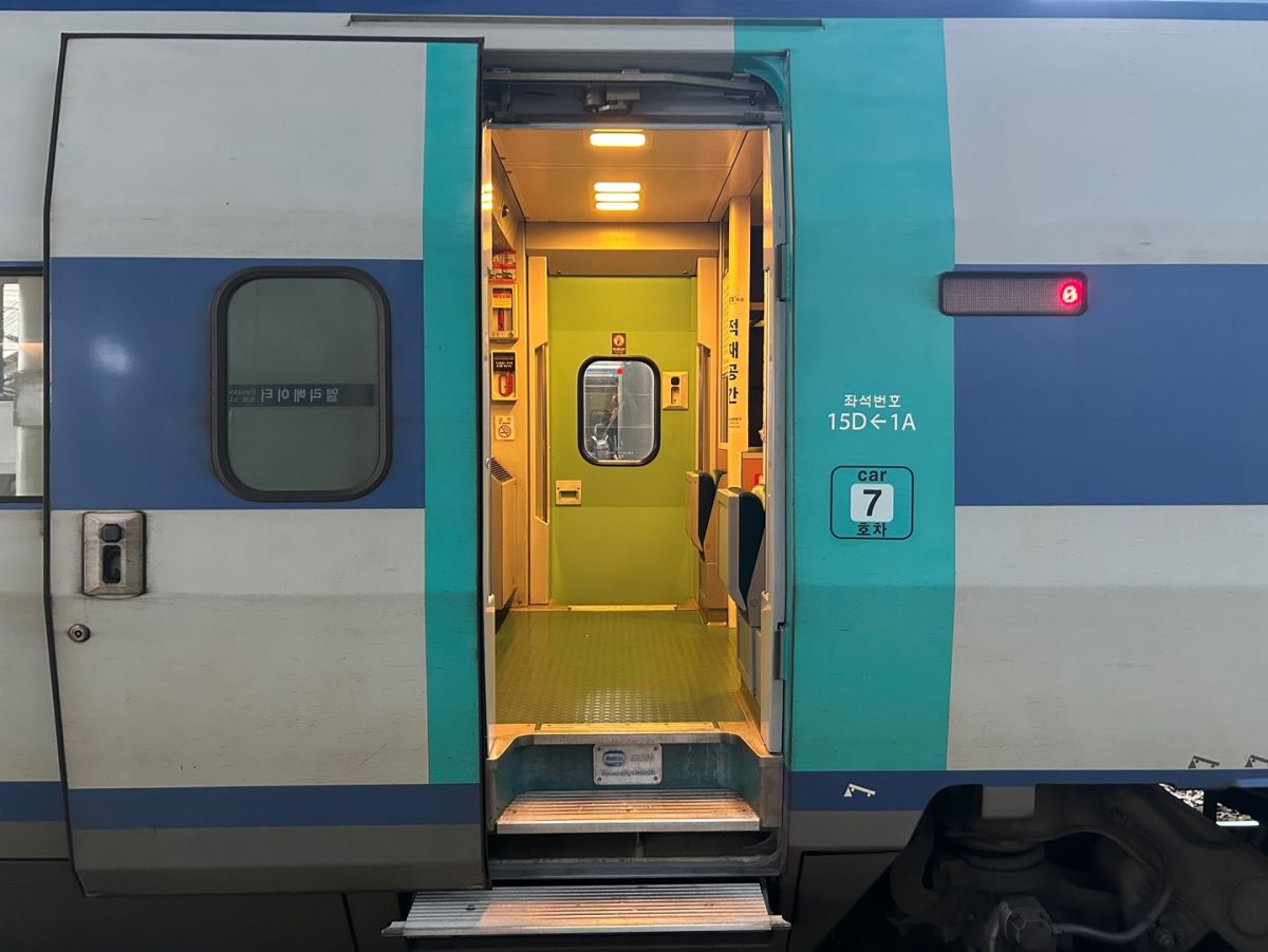 車体の番号を確認して乗車