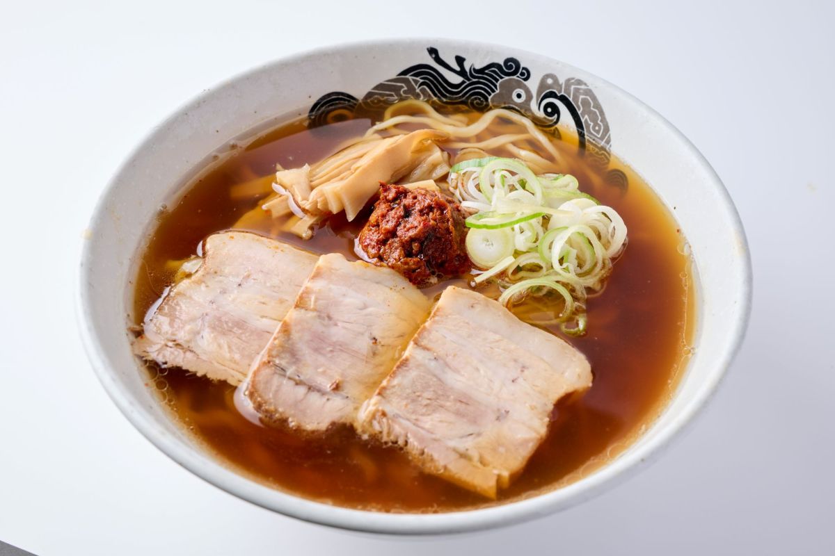 「辛味醤油らーめん」/1,100 円(税込)