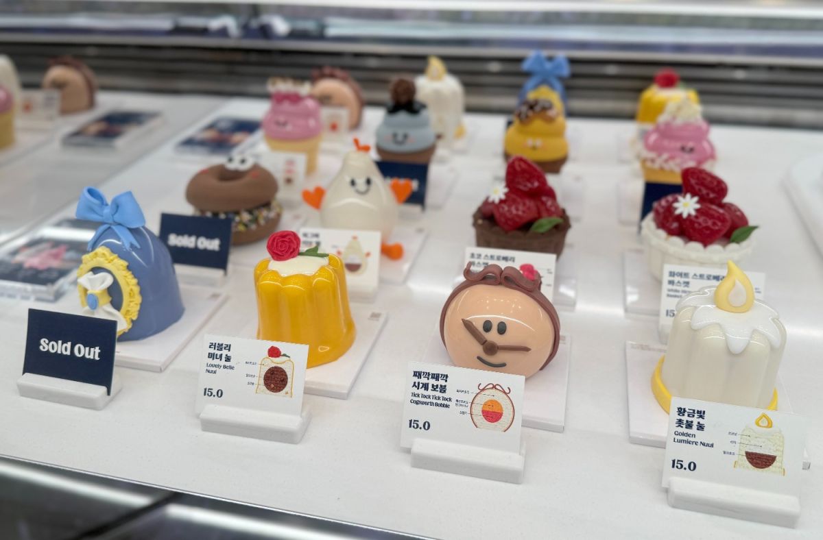 種類豊富なミニアイスケーキはW1万5000～