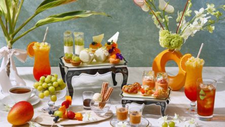 【ザ ストリングス 表参道】シャインマスカットと完熟マンゴーが主役！「シャインマスカット&マンゴー Juicy Summer Afternoon Tea」