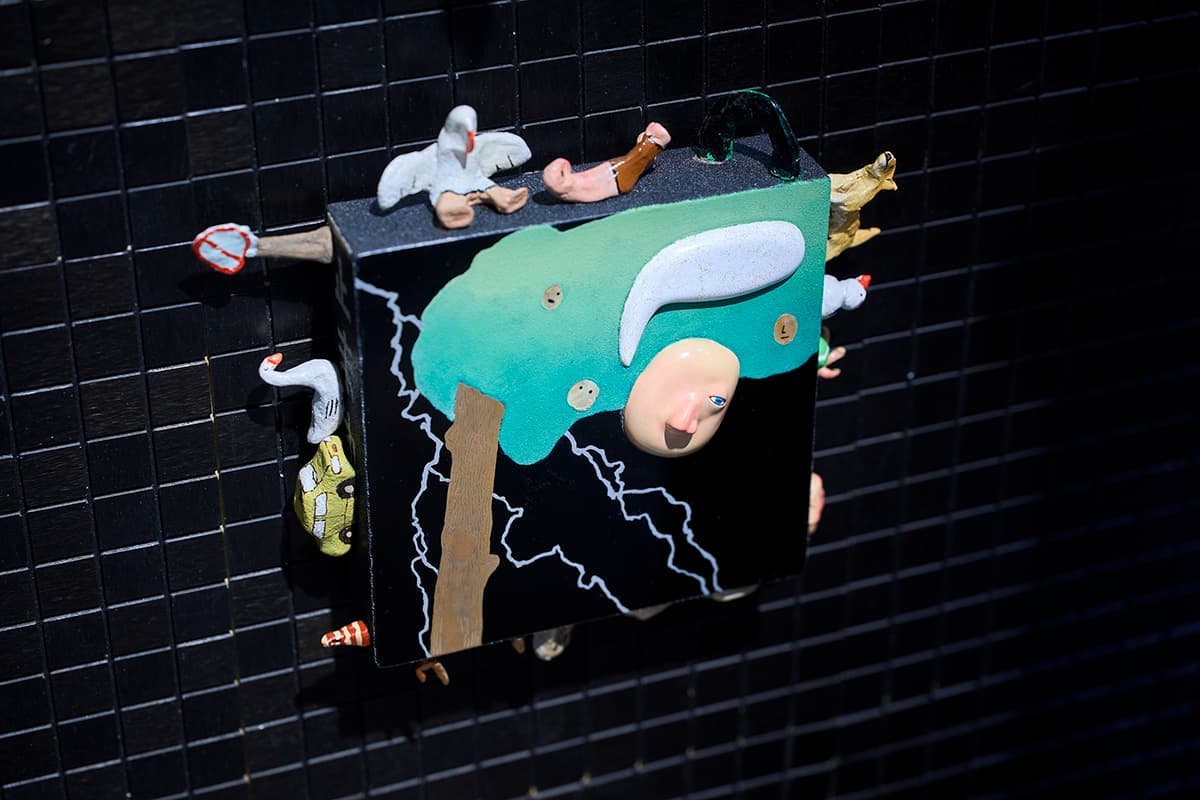 3人がそれぞれ制作した作品の展示も