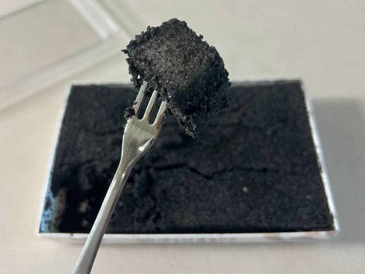 オンライン販売では複数の大きさがあるようだが、取材時は大サイズのみの販売