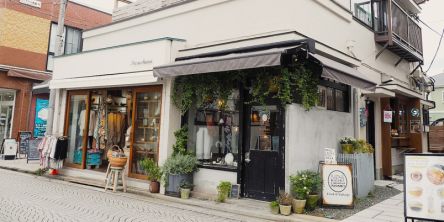 朝ごはんも、ちょい飲みも、お買い物も。鎌倉駅から徒歩2分の憩いの場「とすいハウス」が素敵すぎた【館内全店舗紹介】
