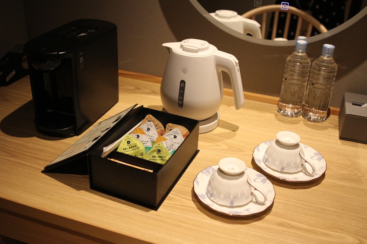 ケトルやコーヒーカップ