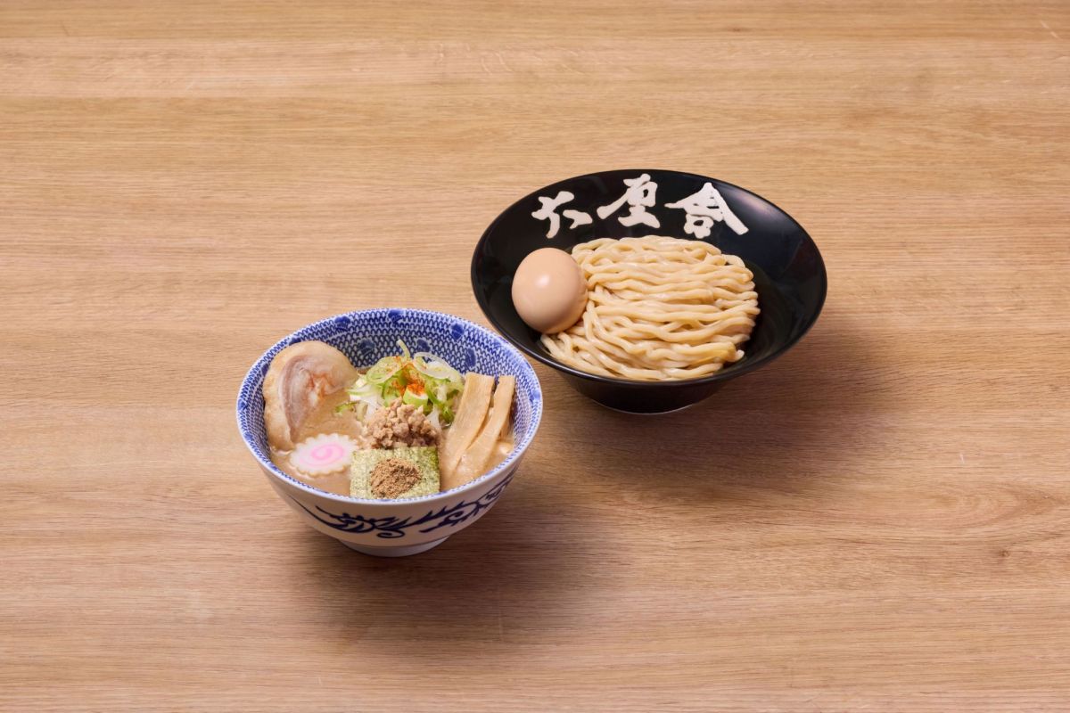 「特製つけめん　(小)」1200円
