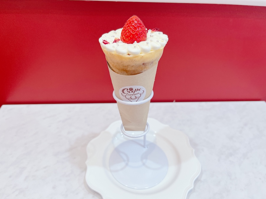 「薔薇と苺のジャージー生クレープ」1100円