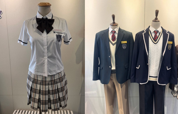 左がBABYMONSTERアヒョン＆ルカが着用、右が G-DRAGON、ATEEZサン＆ソンファが着用した制服