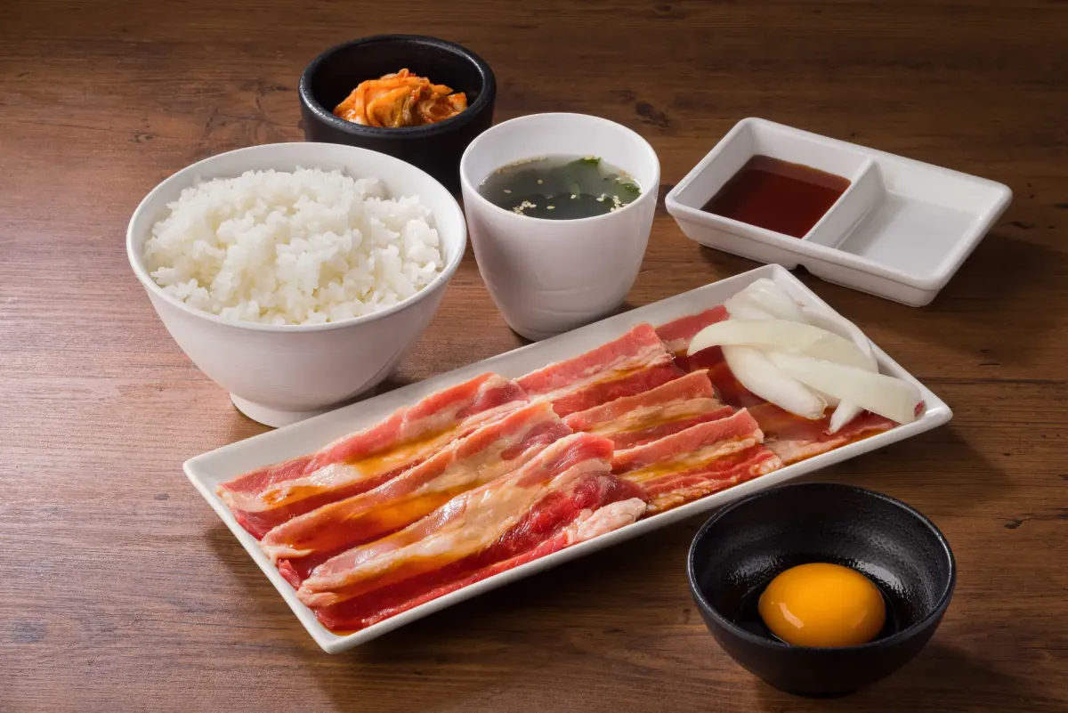 「月見大判カルビセット」1390円