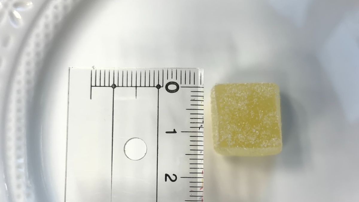 あくまでも測る様子です。定規は清潔にしつつ、触れないようにしております！