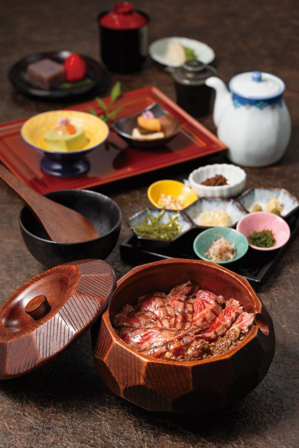 「ひつまぶし」3900円（別途サービス料10％）