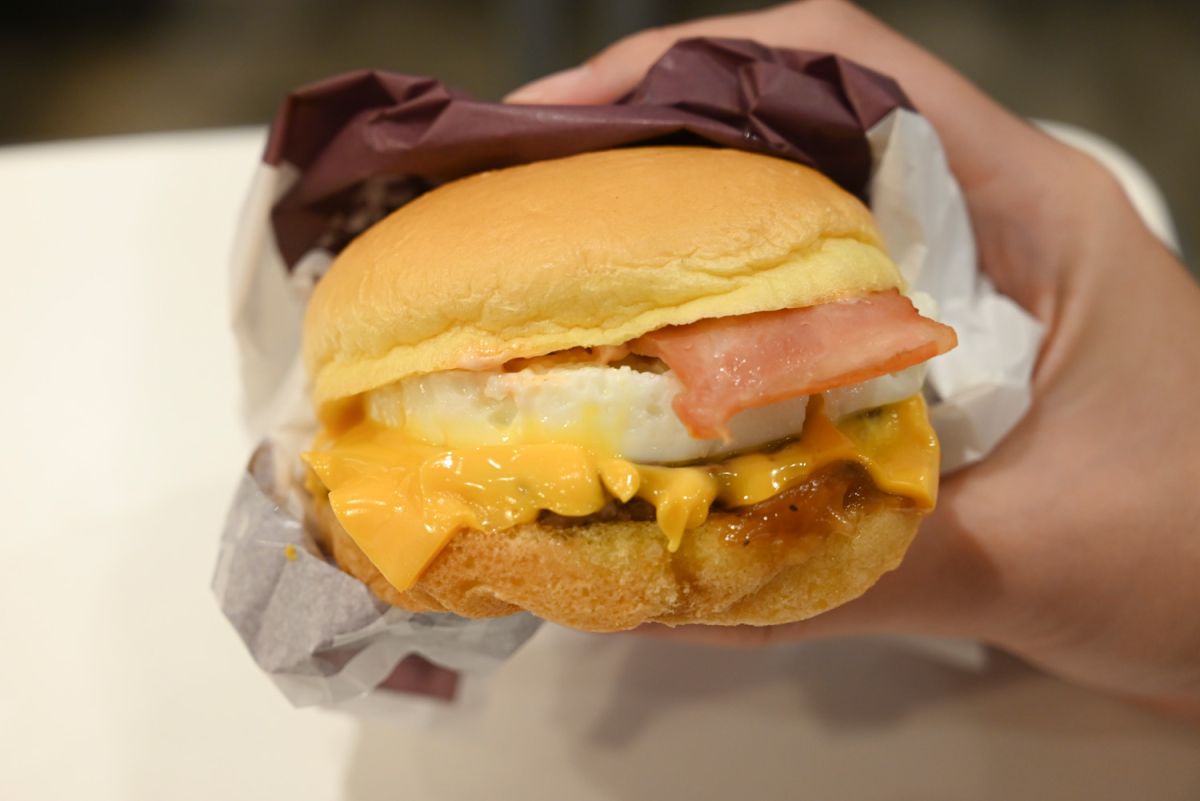 「炙り牛すき焼き風月見」単品570円～、バリューセット870円～