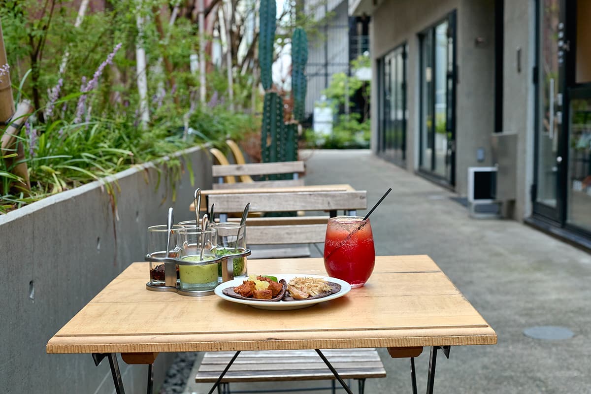 「Tortilla Club TORTILLERIA」のテラス席