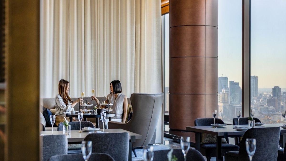 フォーシーズンズホテル東京大手町39階「THE LOUNGE」