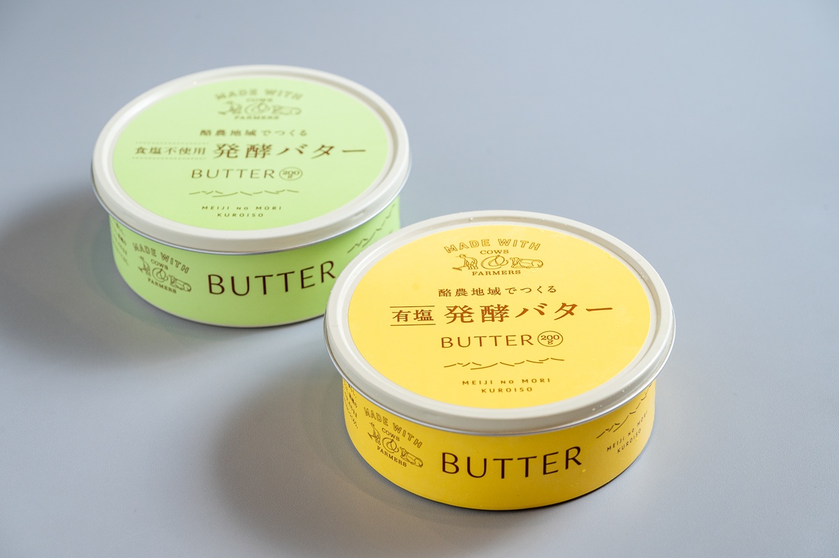 那須塩原市の生乳と4種類の乳酸菌を使用し、発酵とエージングにより豊かな風味が生まれる