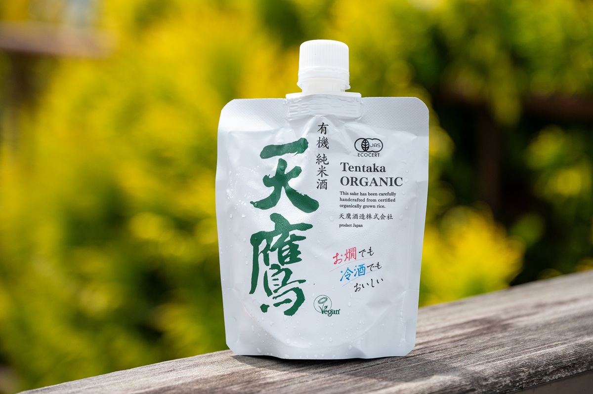 「道の駅 那須与一の郷」の天鷹酒造のパウチの純米酒「天鷹」140ml 440円